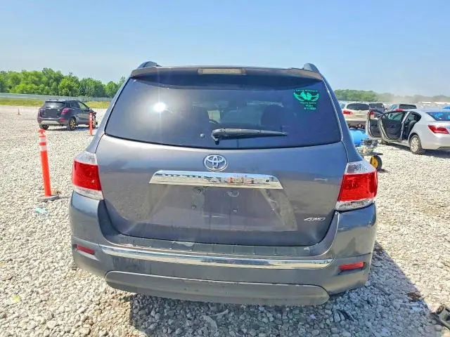 2013 TOYOTA HIGHLANDER PLUS  