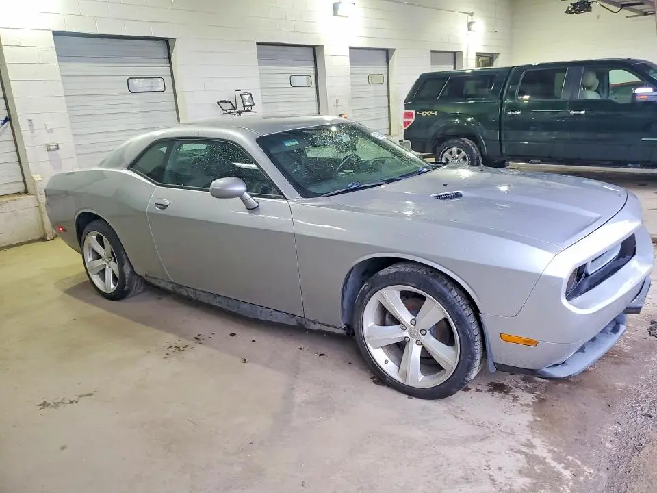 2013 DODGE CHALLENGER SXT  