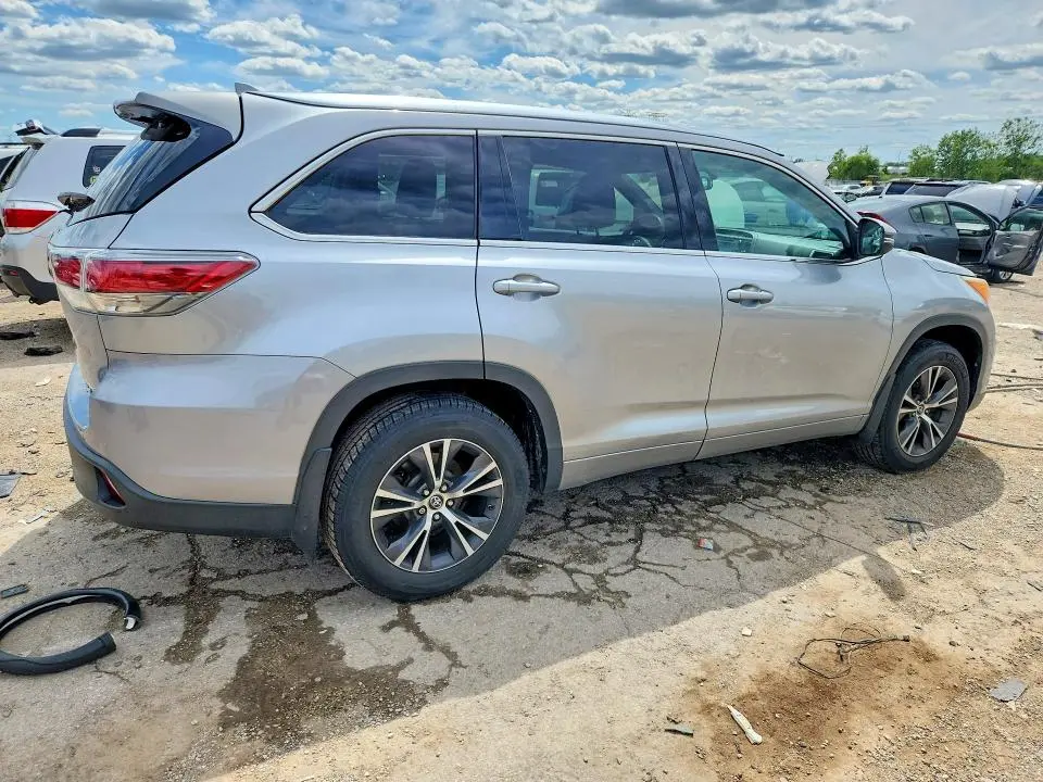2016 TOYOTA HIGHLANDER XLE  