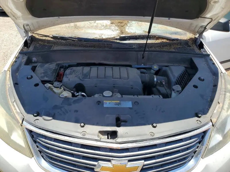 2016 CHEVROLET TRAVERSE LS  