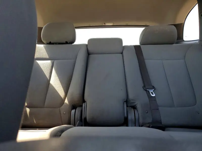 2011 HYUNDAI SANTA FE GLS  
