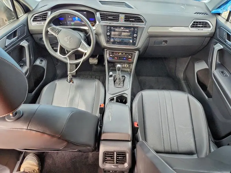 2022 VOLKSWAGEN TIGUAN SE  