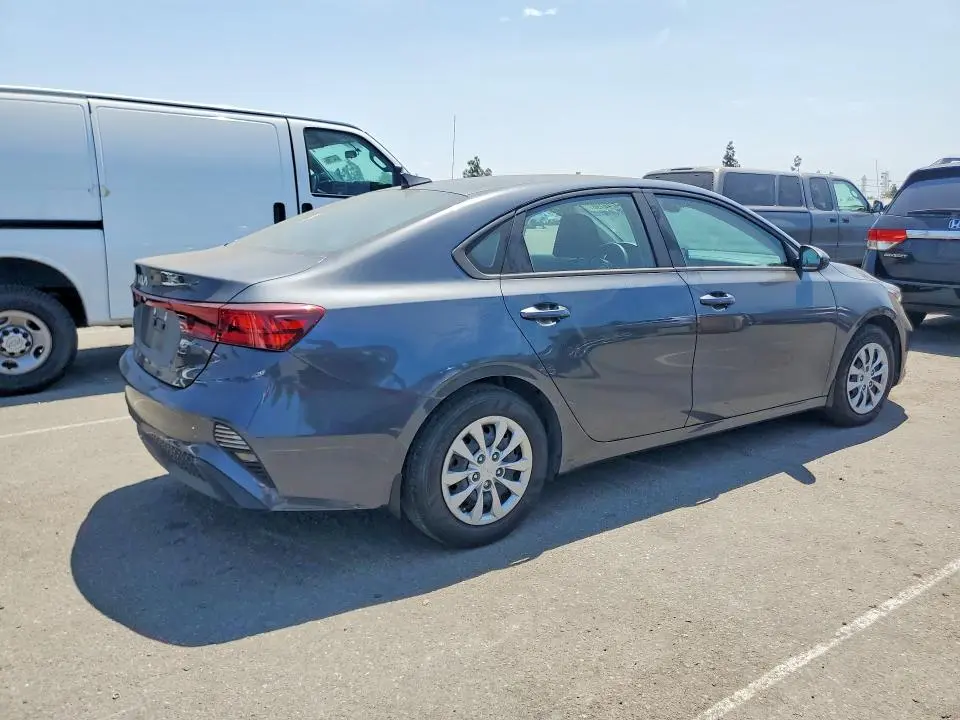 2024 KIA FORTE LX  