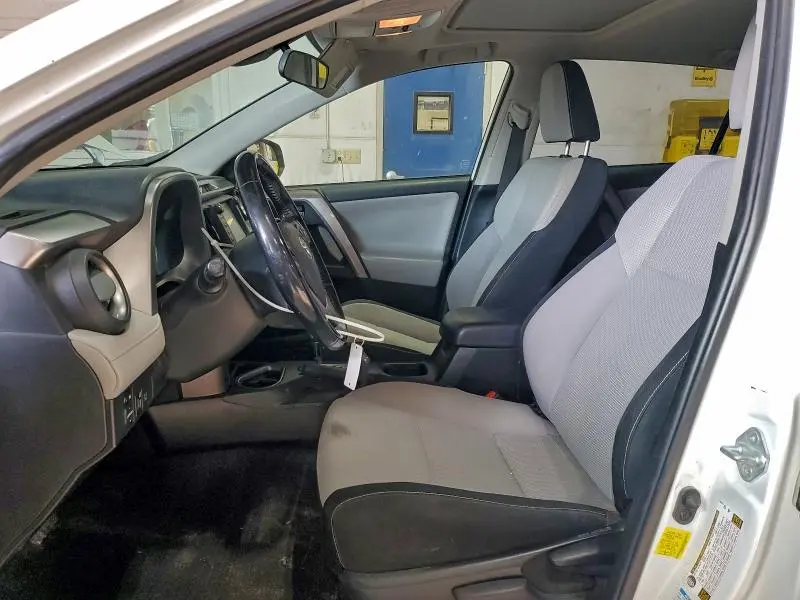 2018 TOYOTA RAV4 HV LE  