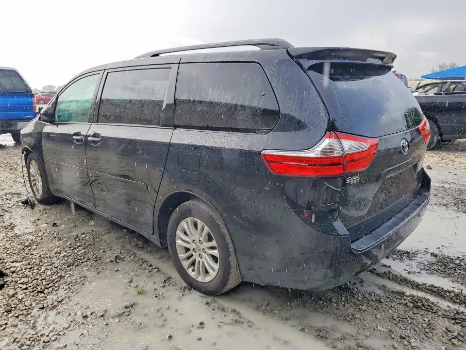 2015 TOYOTA SIENNA XLE 8-PASSENGER  