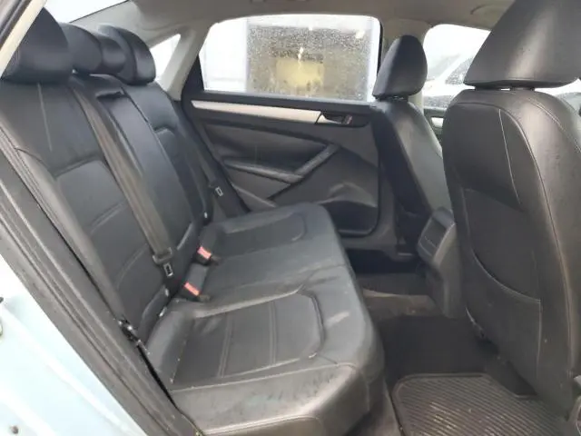 2012 VOLKSWAGEN PASSAT SE  
