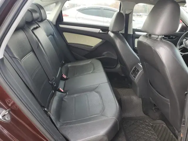 2013 VOLKSWAGEN PASSAT SE  