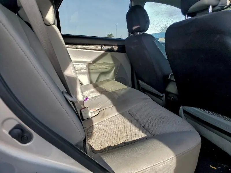 2011 KIA SORENTO BASE  