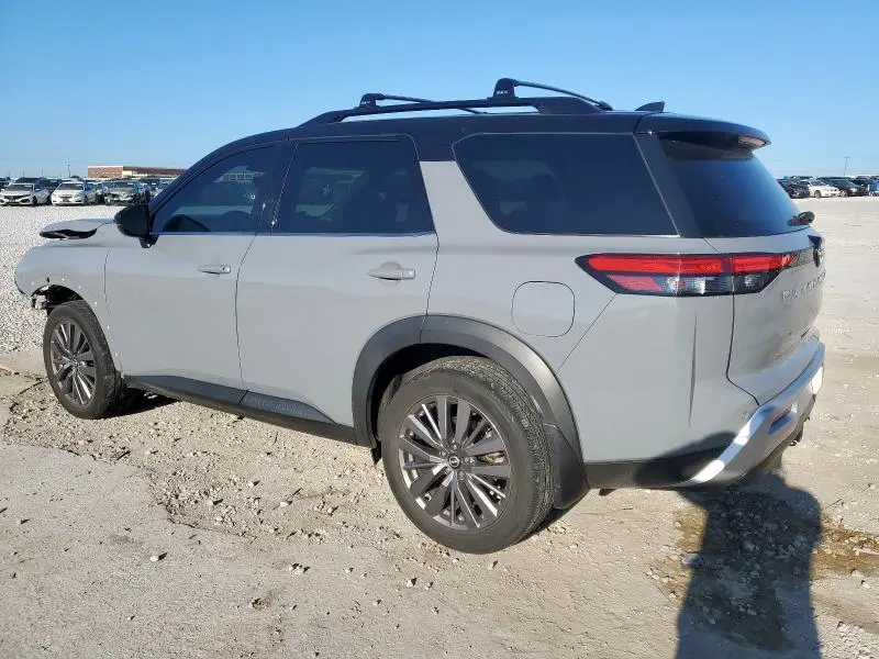 2023 NISSAN PATHFINDER SL  
