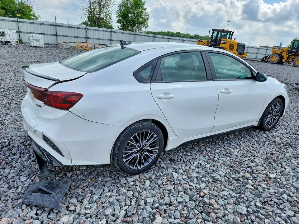 2024 KIA FORTE GT LINE  