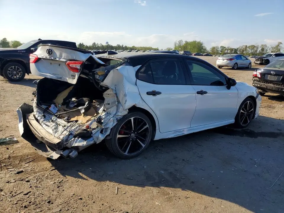 2019 TOYOTA CAMRY XSE  