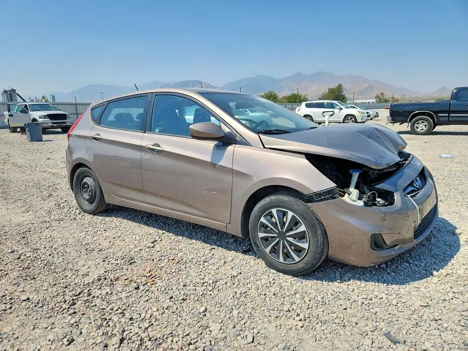 2012 HYUNDAI ACCENT GS  