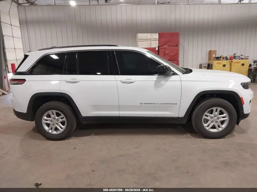 2023 JEEP GRAND CHEROKEE LAREDO 4X4