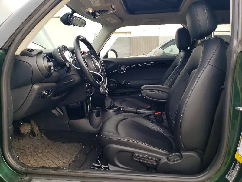 2019 MINI COOPER   