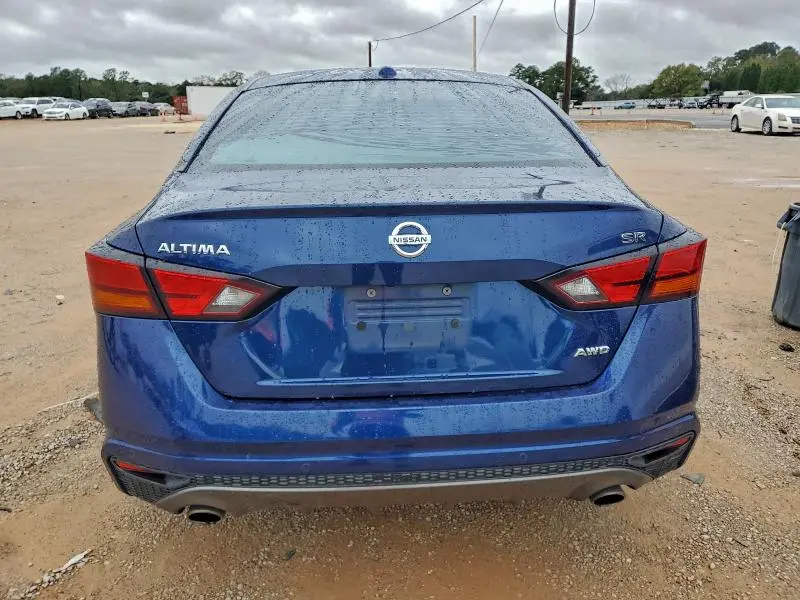 2021 NISSAN ALTIMA SR  