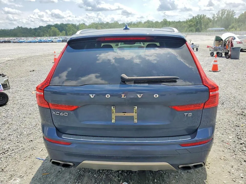 2019 VOLVO XC60 T5 MOMENTUM  