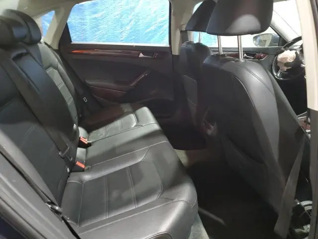 2012 VOLKSWAGEN PASSAT SE  