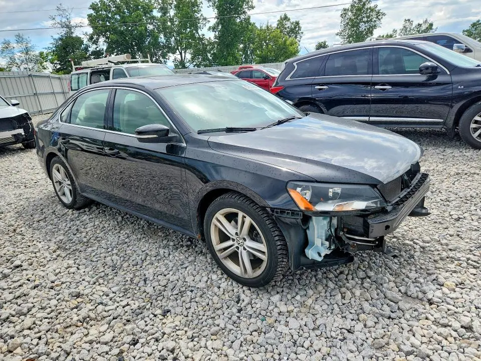 2014 VOLKSWAGEN PASSAT SE  