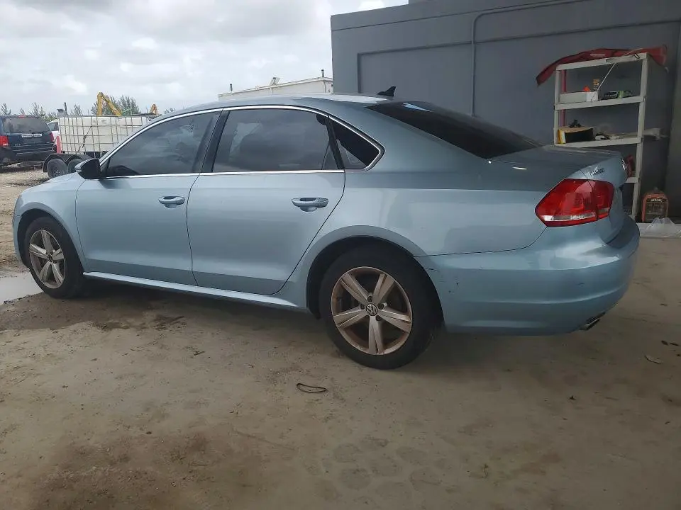 2012 VOLKSWAGEN PASSAT SE  
