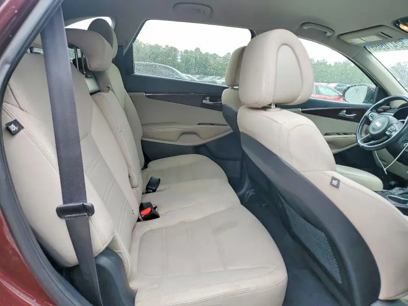 2016 KIA SORENTO LX  