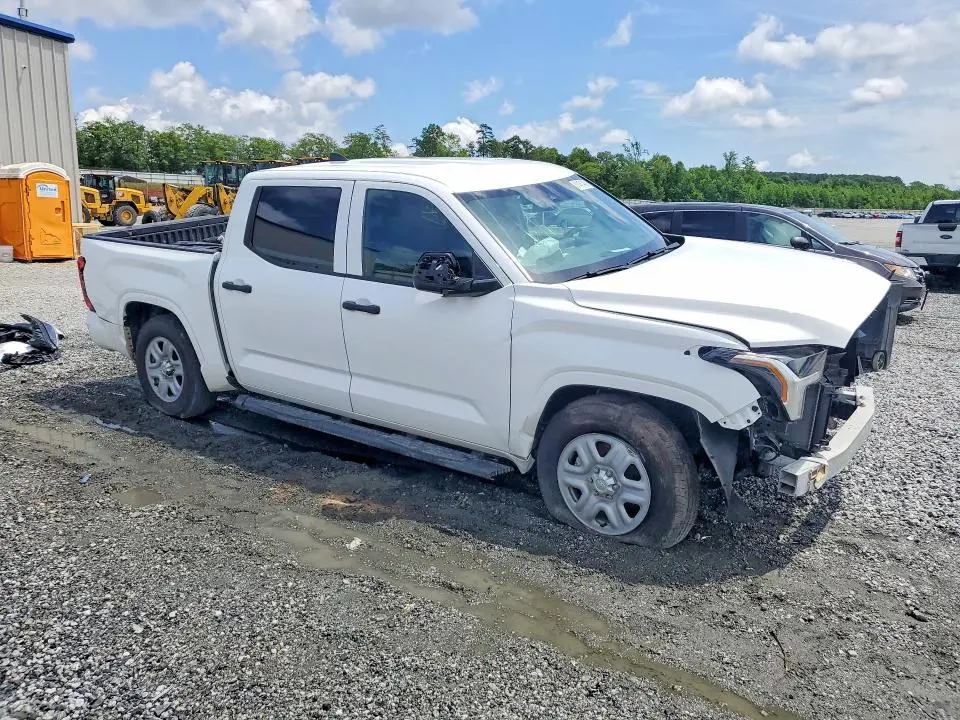 2025 TOYOTA TUNDRA SR  