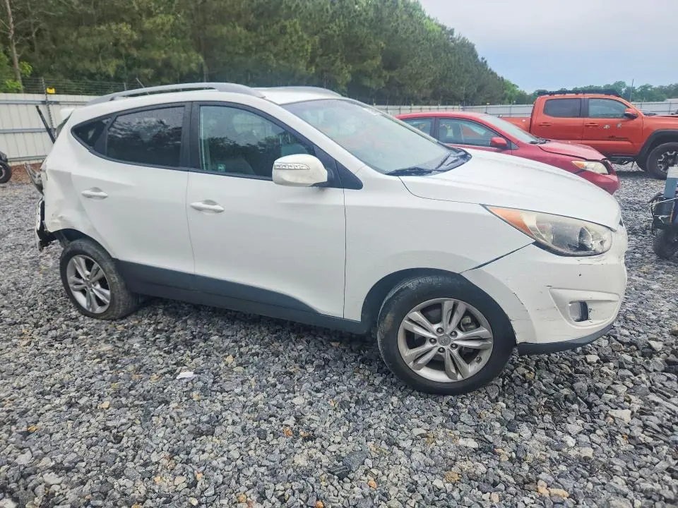 2013 HYUNDAI TUCSON GLS  