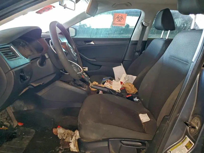 2011 VOLKSWAGEN JETTA BASE  