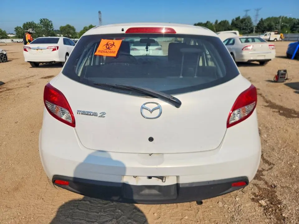 2011 MAZDA MAZDA2   