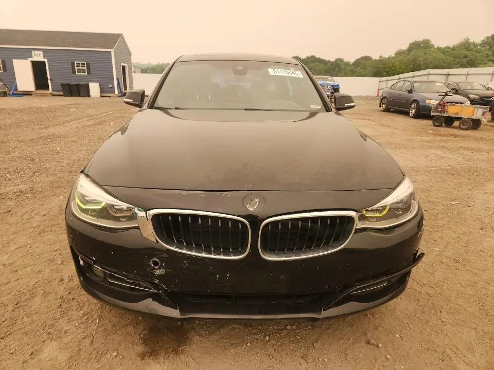2017 BMW 330 XIGT  