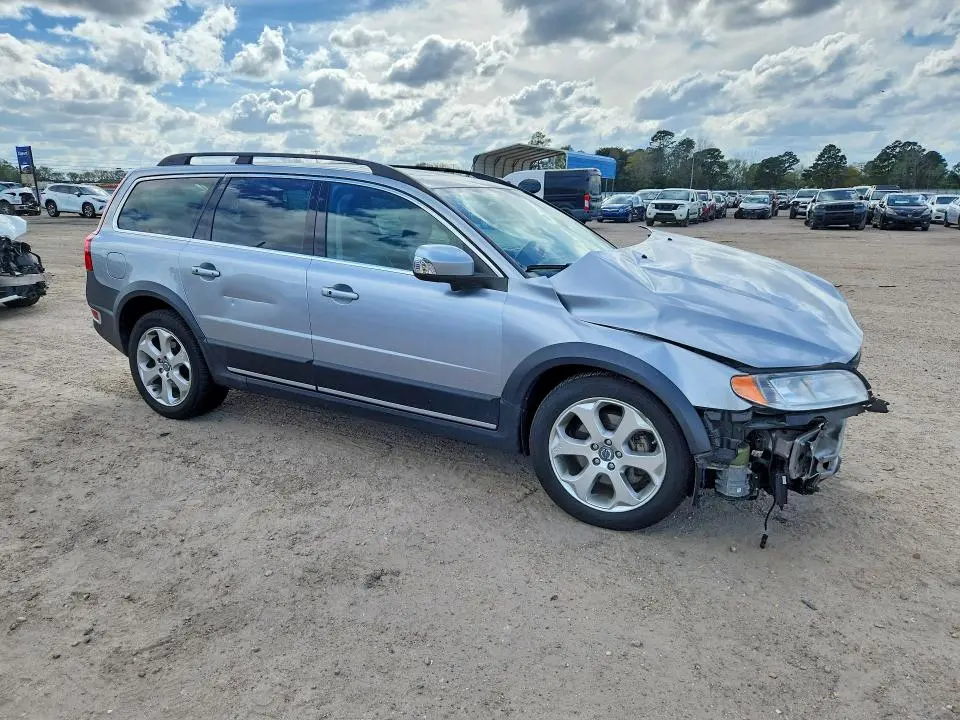 2011 VOLVO XC70 T6  
