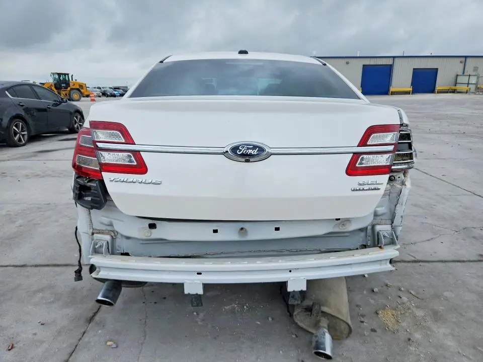 2017 FORD TAURUS SEL  