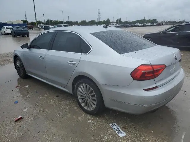 2016 VOLKSWAGEN PASSAT SE  