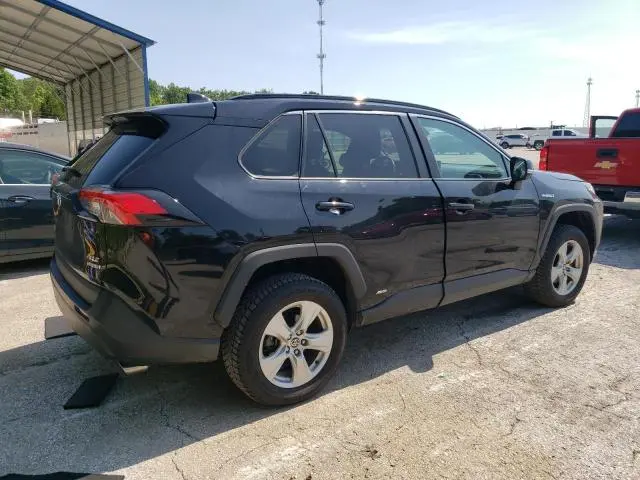 2021 TOYOTA RAV4 XLE  