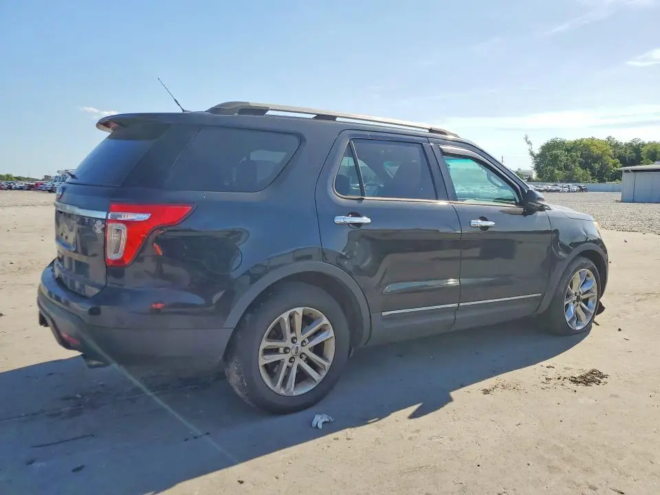 2011 FORD EXPLORER XLT  