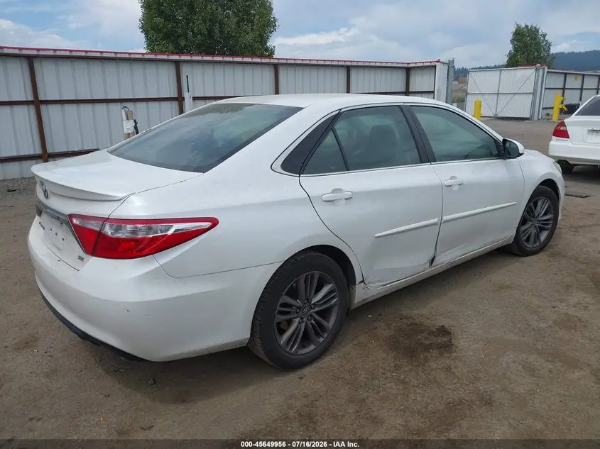 2016 TOYOTA CAMRY SE