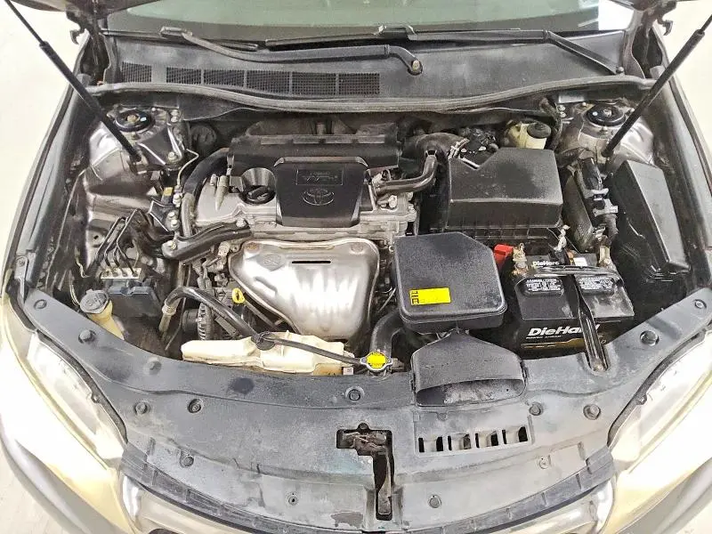 2015 TOYOTA CAMRY SE  