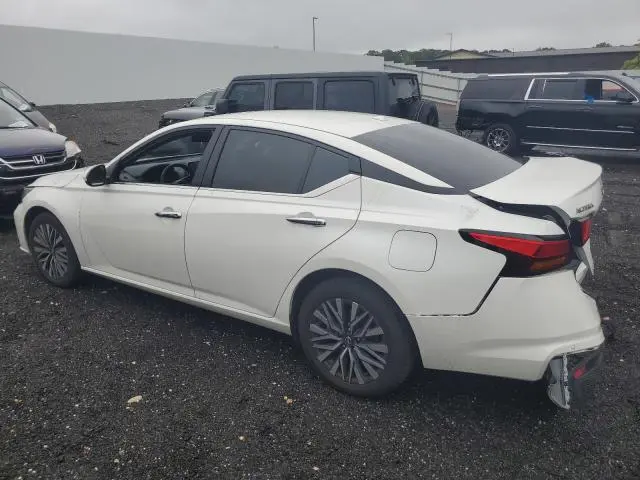 2023 NISSAN ALTIMA SV  