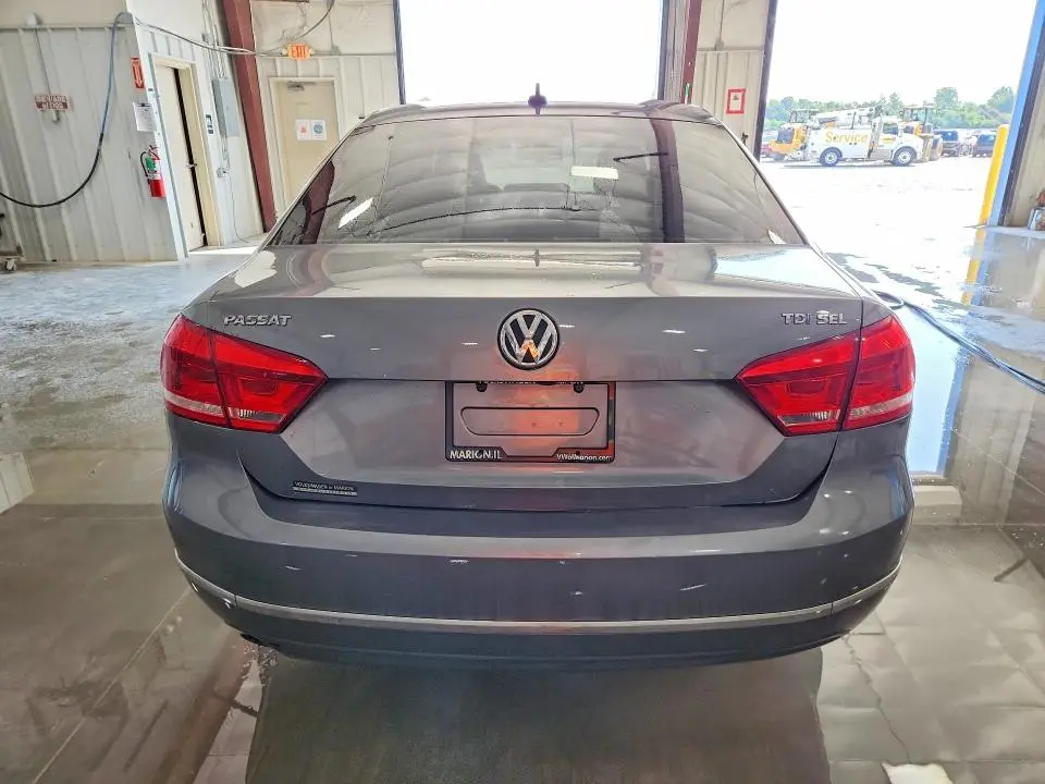 2013 VOLKSWAGEN PASSAT SEL  