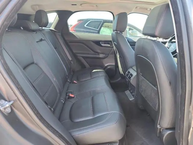 2017 JAGUAR F-PACE PRESTIGE  