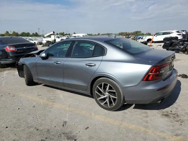 2020 VOLVO S60 T5 MOMENTUM  