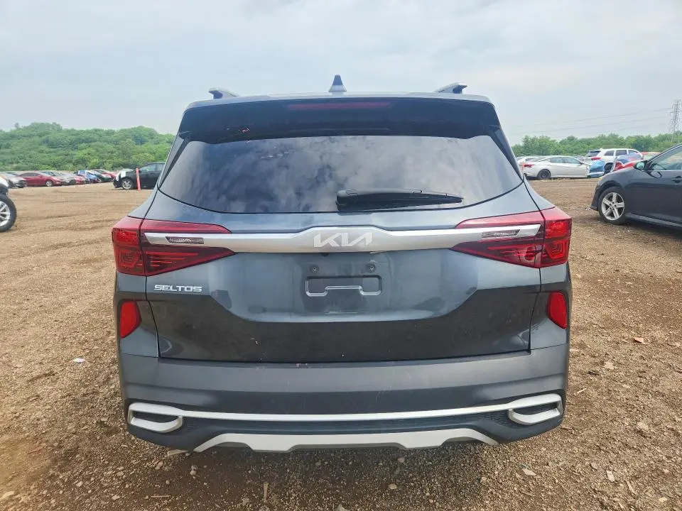 2023 KIA SELTOS S  