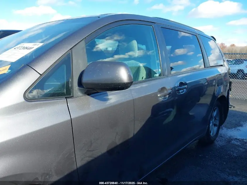 2012 TOYOTA SIENNA LE V6 8 PASSENGER