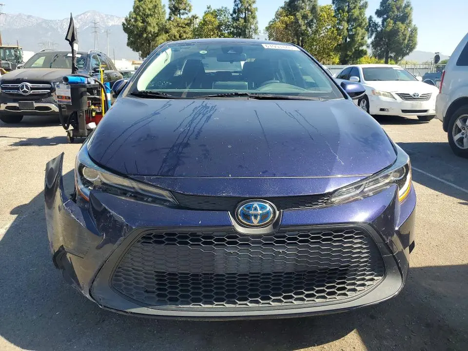 2021 TOYOTA COROLLA LE  