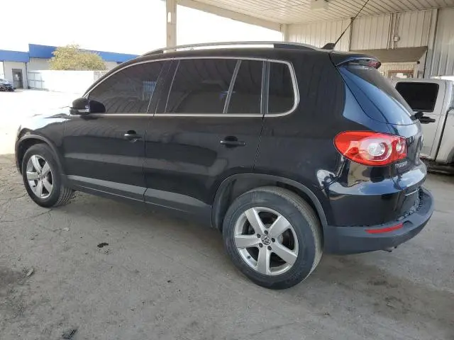 2010 VOLKSWAGEN TIGUAN SE  