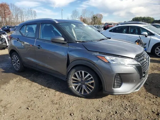 2024 NISSAN KICKS SV  
