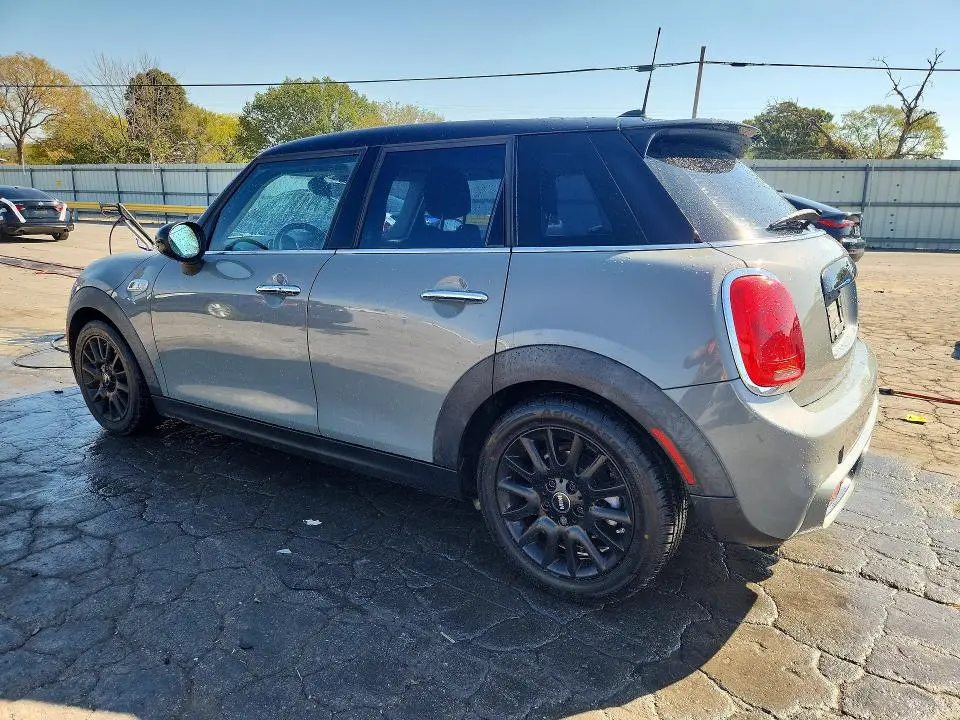 2017 MINI COOPER S  