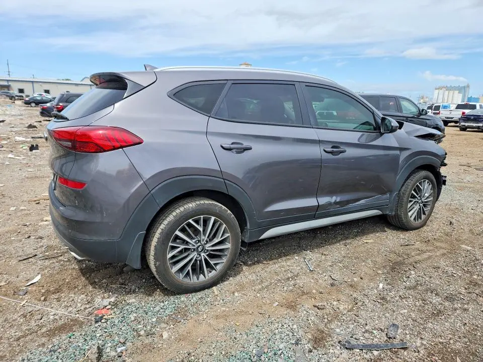 2020 HYUNDAI TUCSON SEL  