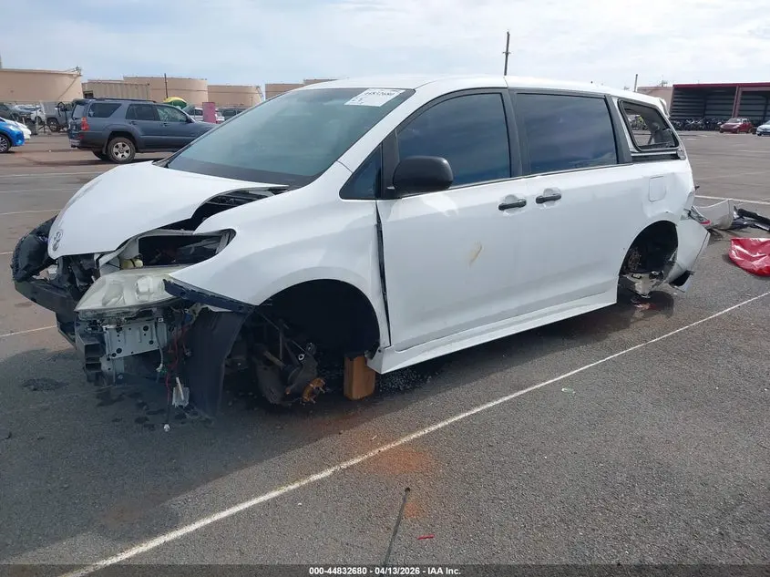 2013 TOYOTA SIENNA L V6 7 PASSENGER