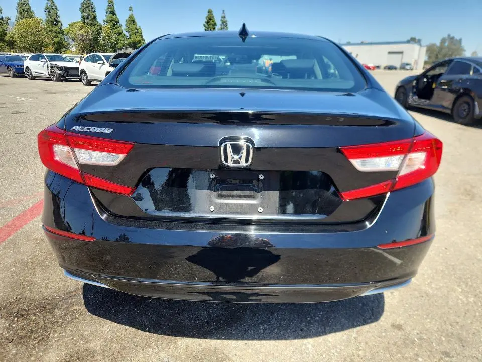 2018 HONDA ACCORD EX  