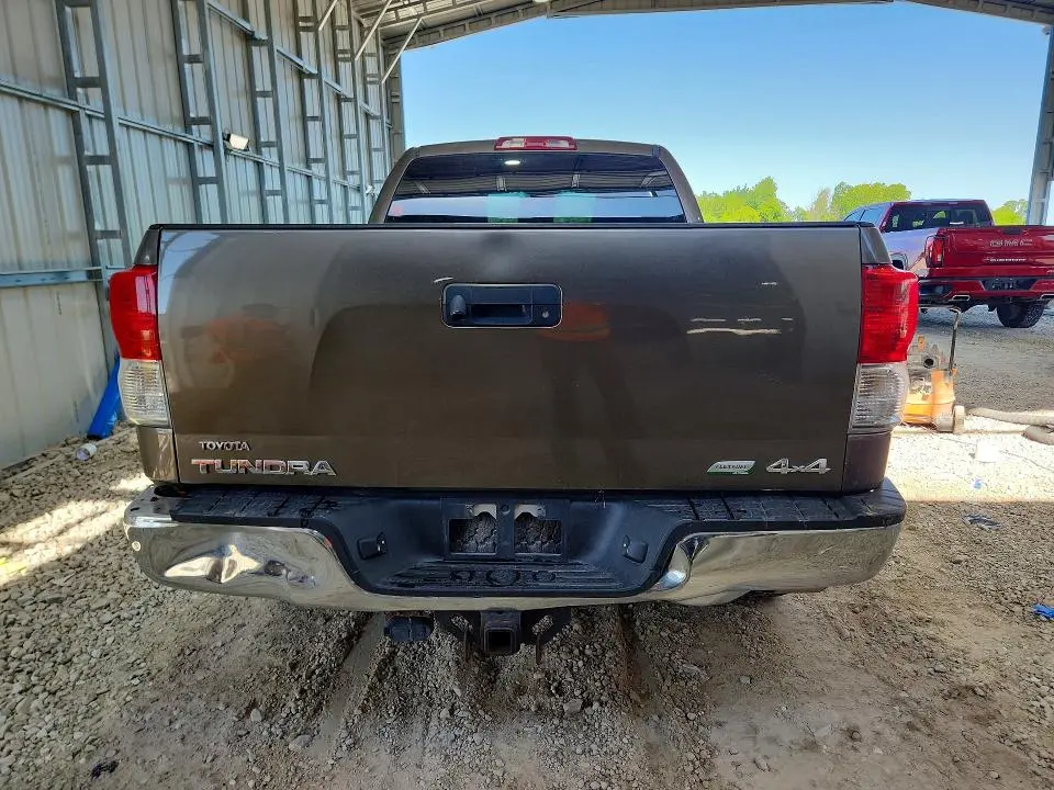 2011 TOYOTA TUNDRA DOUBLE CAB SR5  